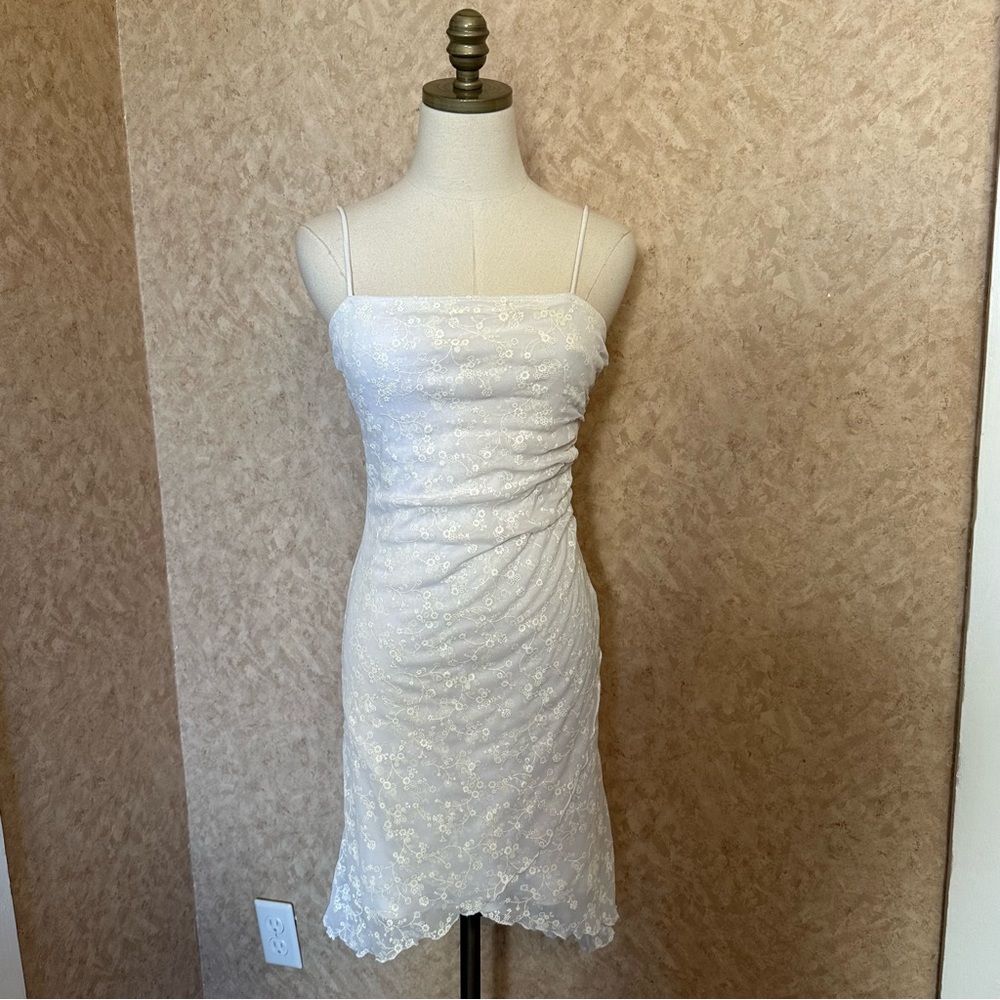 VTG Y2K 2000s White Shimmer Sparkly Glitter Floral Ruched Asymmetrical Dress